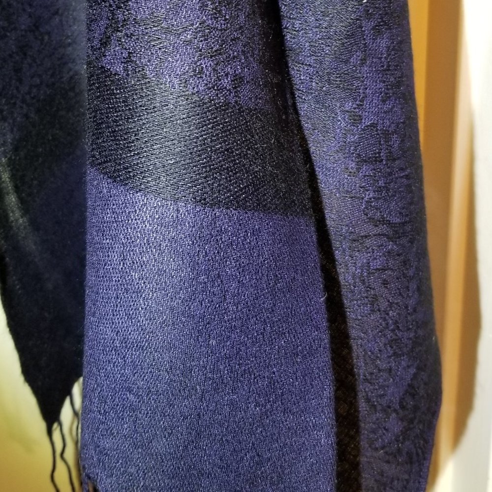 Pashmina Silk Blend Paisley Jacquard Dark Blue/Black | Elegant Shawl - Picture 7 of 16